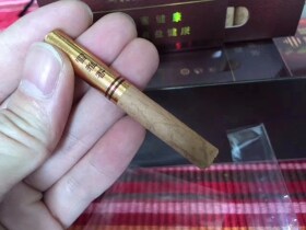 【黄鹤楼-雪之景6号】烟嘴特别漂亮,不靠近点就能闻到一股让人觉得