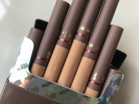 云烟短支印象非卖品美味的云系烟很可惜这么多年了都没有上市