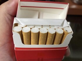 万宝路(硬红2.0南非免税版)