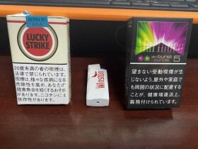 万宝路(双爆珠薄荷蓝莓日版)