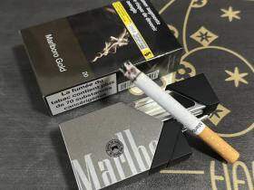 万宝路(硬金平装法国免税版)