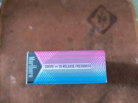 万宝路(樱花双爆珠日版)