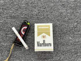 万宝路(硬白金美免税版)