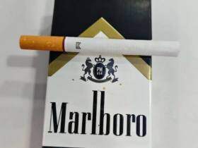 万宝路(硬黑金美版)