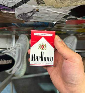 万宝路(硬红短美产免税)