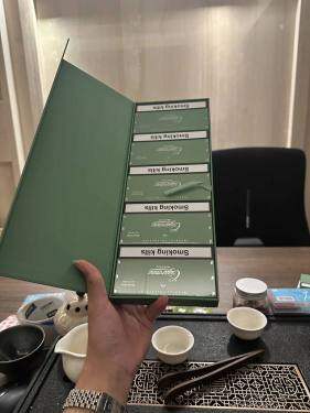 卡比龙(总裁抹茶绿亚太版)