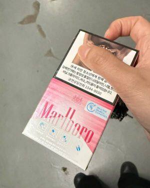 万宝路(草莓爆珠细支韩税版)